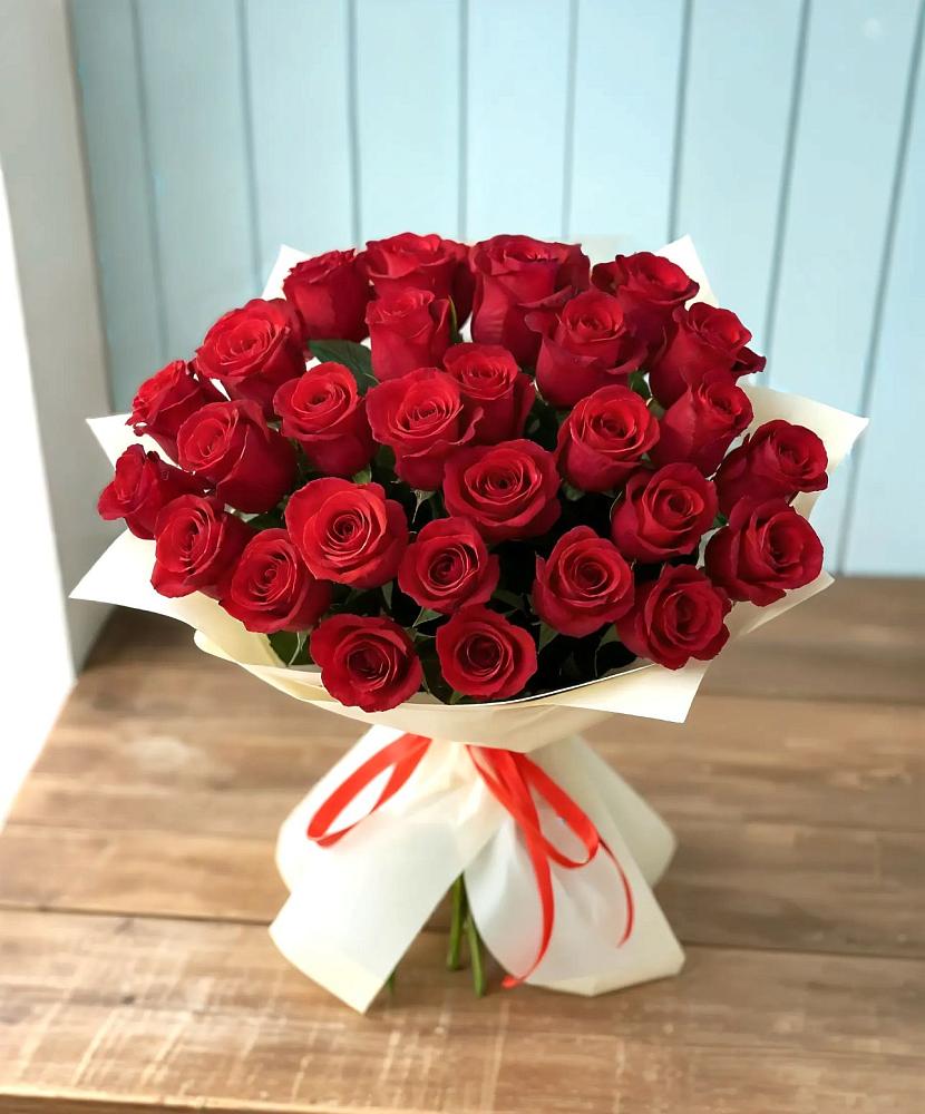 Букет 29 Красных роз в Кубе