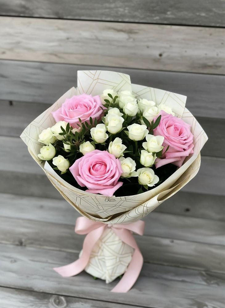 Букет цветов из: Розы в Кубе