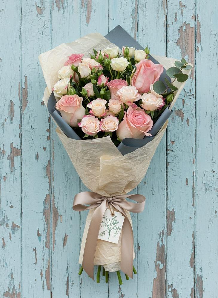 Букет цветов из: Розы в Кубе