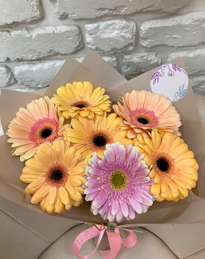 Букет цветов из: Герберы в Кубе