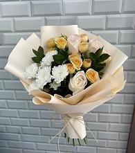 Букет цветов из:  Розы и Хризантемы в Кубе