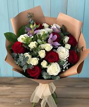 Букет цветов из:  Розы и Альстромерии в Кубе