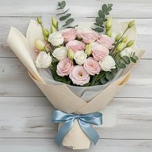 Букет цветов из:  Лизиантусы в Кубе