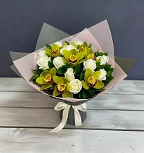 Букет цветов из:  Орхидеи и Розы в Кубе