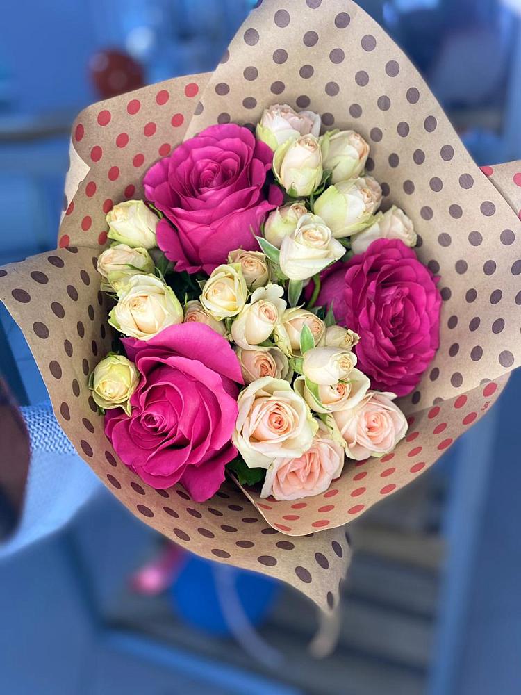 Букет цветов из: Розы в Кубе