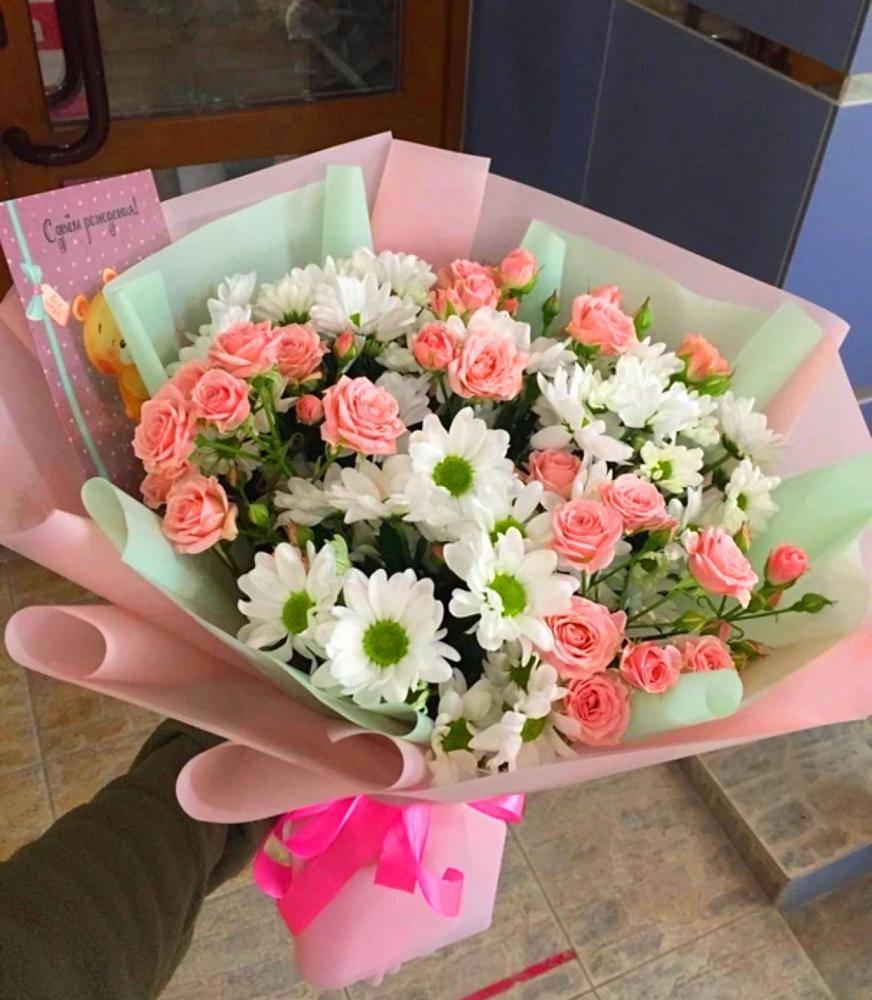 Букет цветов из: Розы и Хризантемы в Кубе