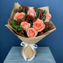 Букет цветов из:  Розы и Альстромерии в Кубе