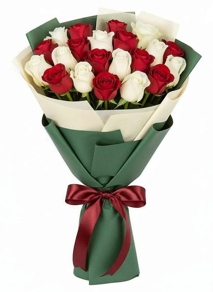 Букет Микс из красных и белых роз в Кубе