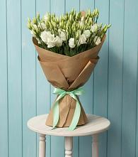 Букет цветов из:  Лизиантусы в Кубе