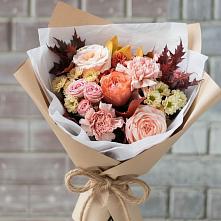Букет цветов из:  Гвоздики, Хризантемы и Розы в Кубе