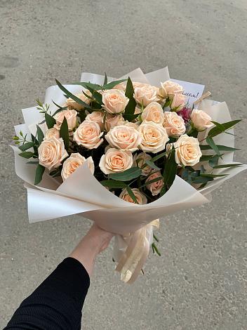 Букет Кремовые розы Латте в Кубе