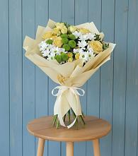 Букет цветов из:  Хризантемы и Розы в Кубе