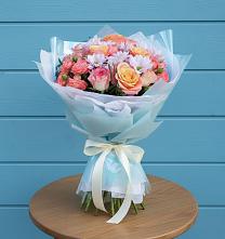 Букет цветов из:  Хризантемы и Розы в Кубе