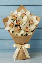 Букет цветов из:  Орхидеи и Розы в Кубе